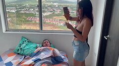 Mi gran hermanastro esta enfermo y le doy la follada de su vida para que se cure PT1 Thumb