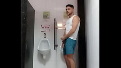 Safadeza no banheiro da academia Thumb