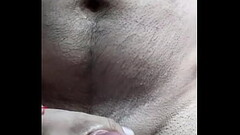 Una amiga me pide que le env&iacute_e un v&iacute_deo sac&aacute_ndome leche Thumb