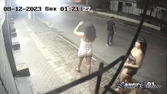 C&acirc_meras de seguran&ccedil_a flagram durante a festa num exibicionismo pelas ruas da Praia Gran Thumb