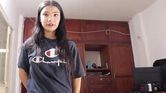 AMIGO pone una gran polla y se folla la boca de la Vecina mientras el programa ? creampie ?oral - po Thumb