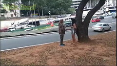 Eu estava paceando pelo.centro de SP e encontrei com uma mulher do Rio de Janeiro em covidei para el Thumb