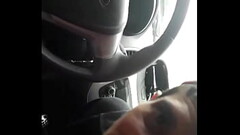 Mamei o ex diretor da HotBoys no carro no meio da rua de dia Thumb