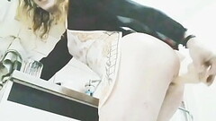 Sissy Aniya - dona de casa trans gozando com o dildo no cuzinho Thumb