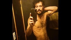 Me empiezo a masturbar en el ba&ntilde_o y se me va poniendo dura mientras mi amiga me espera- PARTE Thumb