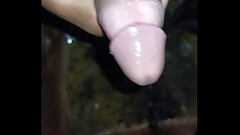 Salir a ba&ntilde_o a ba&ntilde_arme y me hice una paja bien rica Thumb