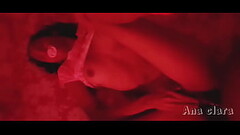 Padrasto tira filha da cama fodendo sua bucetinha apertada e gozando dentro dela: Thumb