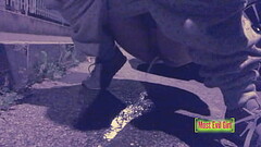 Girl alone at night in a parking lot lowers her pants in public to piss - Sex tape Thumb