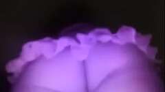 Na balada de mini saia sem calcinha com a bunda toda de fora no meio da galera Thumb