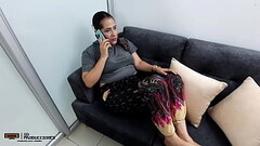 madrastra descubre que su hijastro se folla a su amiga Thumb