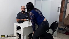 Mi hijastra se esta portando mal en el colegio y me citaron a una reuni&oacute_n Thumb