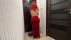 Mature with a nice body and a big ass was waiting for a pizza delivery, but got a cock in her ass fr Thumb