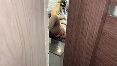 When I saw my neighbor masturbating, I couldn&#039_t resist and fucked her by cumming in her pussy.P Thumb