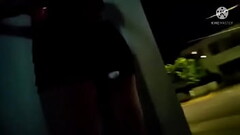 Sal&iacute_ a dar una vuelta a la cuadra con mi vibrador en el Culo Thumb