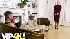 MATURE4K. Winsome boy hooks up with the sexy mature woman in stockings Thumb