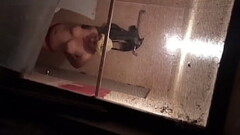 Mi vecina en el ba&ntilde_o, est&aacute_ riqu&iacute_sima e Thumb