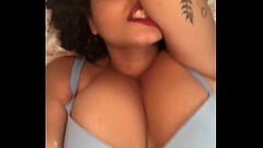 Voc&ecirc_ me fodendo enquanto eu monto no seu pauz&atilde_o at&eacute_ voc&ecirc_ gozar na minha bo Thumb