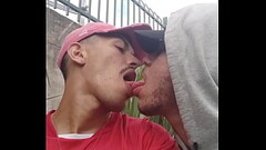 Comendo o irm&atilde_o da minha namorada depois do baile Thumb