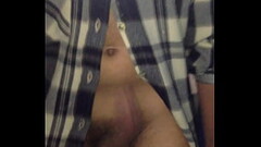 Novinho batendo o pau na barriga Thumb