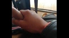 Joven de 20 a&ntilde_os se masturba Thumb