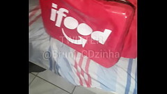 Olha o que esse entregador do ifood tarado fez comigo!! Fui receber a pizza de calcinha e ele acabou Thumb