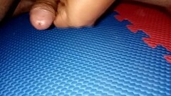 Joven se masturba solo para ti Thumb