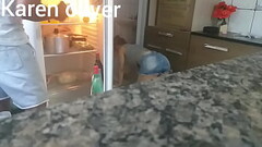 Corno lava a lou&ccedil_a enquanto sua mulher chupa o negao escondido   * jefao Thumb