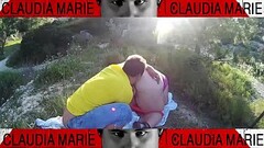 La gorda se mete galletas por el coño y luego su amigo gay se las come. En este co&ntilde_o cabe de Thumb