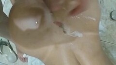 Bucetinha na pele &eacute_ pr&ecirc_mio.com direito a gozada no rabo . Thumb