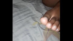 Eu na siririca com a pepeka molhadinha enquanto meu marido s&oacute_ filma Thumb
