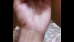 Fazendo a esposa puta gozar no dedo Thumb