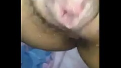 Dayo velastegui puta, puta ambato, dayo golosa, peladita masturbandose, se mete los dedos, arrecha m Thumb