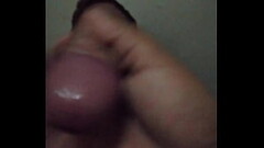 Ba&ntilde_o p&uacute_blico con agujero en Cochabamba Bolivia Thumb