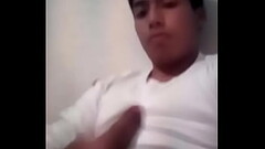 Caliente y se me ocurri&oacute_ jalar me la verga un rato Thumb