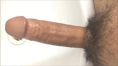 se minha tia ver eu esfregando o pau na pia do banheiro dela ela me mata Thumb