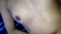 descubr&iacute_ que mi rica hermanastra se va a la cama desnuda Thumb