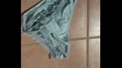 paja con bragas de mi vecina 9 (en la polla unas bragas limpias, corrida en casa de mi vecina) Thumb