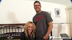 Curly blonde gets some cum on her face Thumb